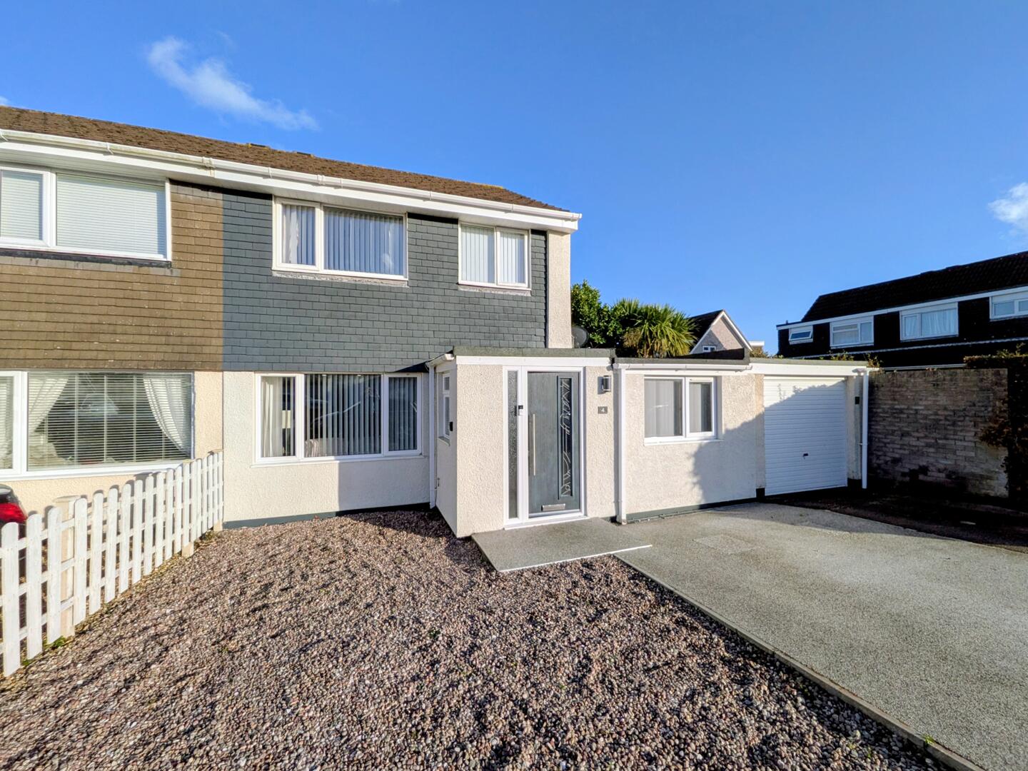 4 bed property in Pendeen Crescent, Truro